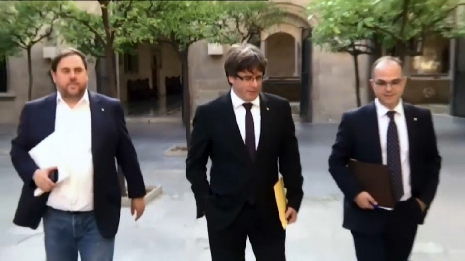 Aliados políticos de Puigdemont exigem confirmação da declaração de independência