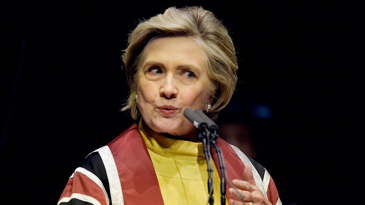Hillary Clinton mahnt bei Brexit Rücksicht auf Kinder an