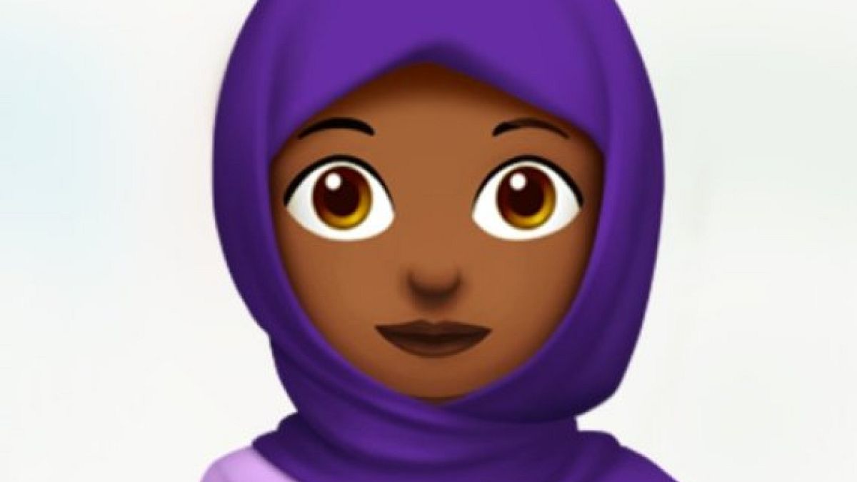 إيموجي الحجاب يصبح  أخيرا متاحا على أجهزة أبل