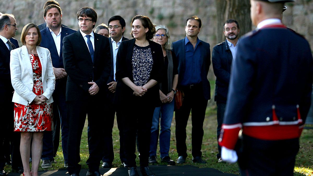 Carles Puigdemont evita responder a Rajoy e insiste en la negociación