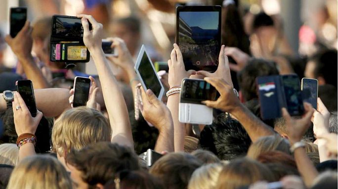 Artificial Intelligence on your mobile: Does it really deserve the hype?