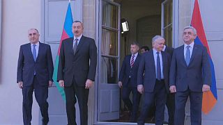 Azeri ve Ermeni liderler Dağlık Karabağ'ı görüştü