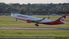 Bye-bye Air-Berlin: A330-Pilot dreht im Tiefflug Ehrenrunde