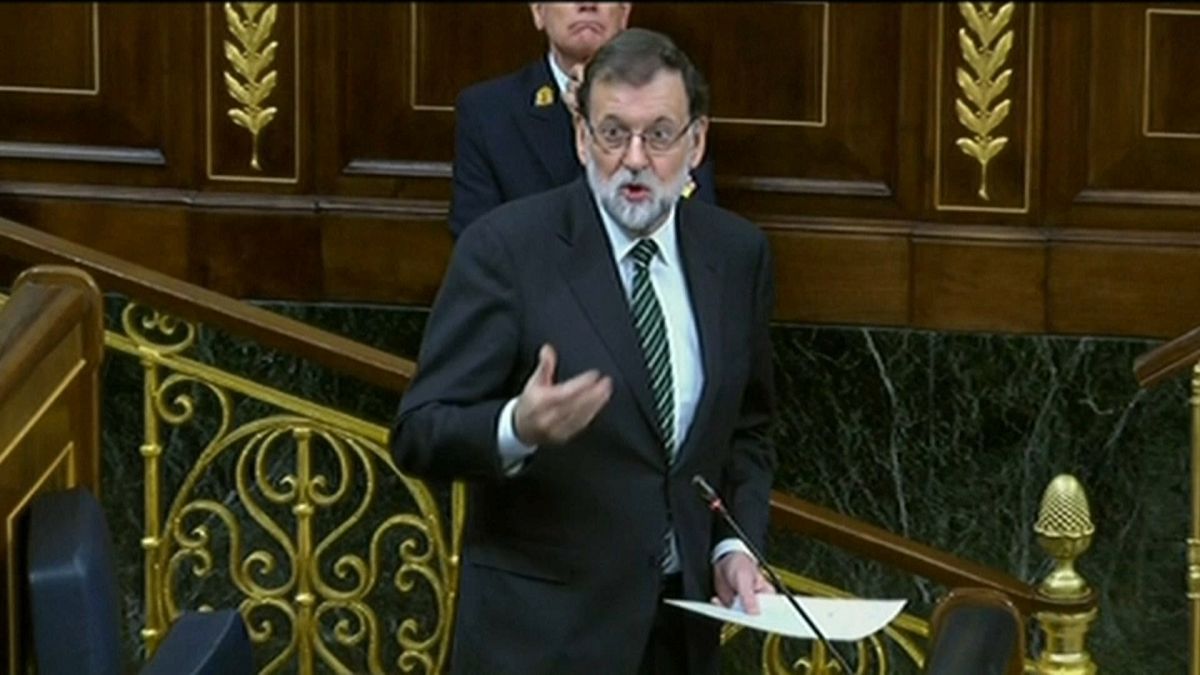 Rajoy pide de nuevo a Puigdemont que aclare si declaró o no la independencia