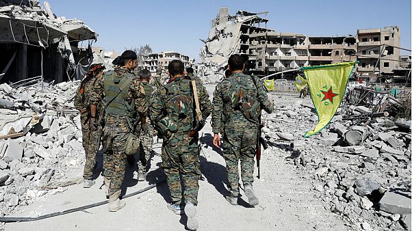 Vídeo: El derrape 'dónut' que marcó el fin de la ocupación de Al Raqa Vídeo: El derrape 'dónut' que marcó el fin de la ocupación de Al Raqa