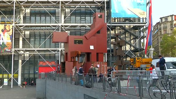 Centro Pompidou acolhe obra polémica Centro Pompidou acolhe obra polémica