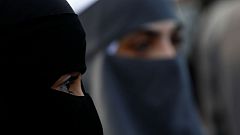 کبک کانادا؛ پوشش نقاب یا برقع در اماکن عمومی غیرقانونی شد