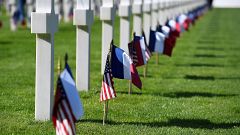 Image: French and U.S. flags at the Normandy American Cemetery and Memorial