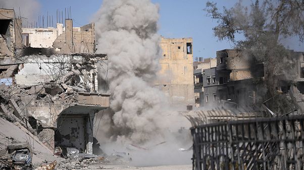 فيديو لزعيم هيئة تحرير الشام أبو محمد الجولاني وهو بصحة جيدة فيديو لزعيم هيئة تحرير الشام أبو محمد الجولاني وهو بصحة جيدة