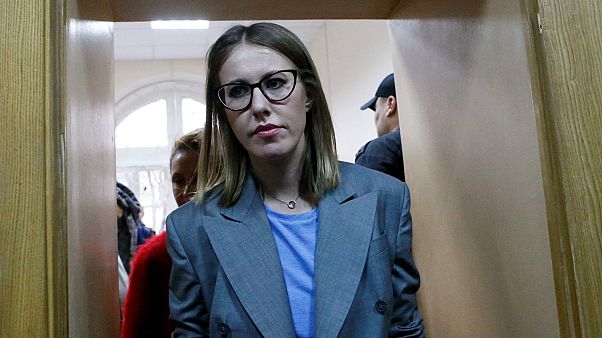 Rusya'nın 'Paris Hiltonu' Putin'e rakip oldu Rusya'nın 'Paris Hiltonu' Putin'e rakip oldu