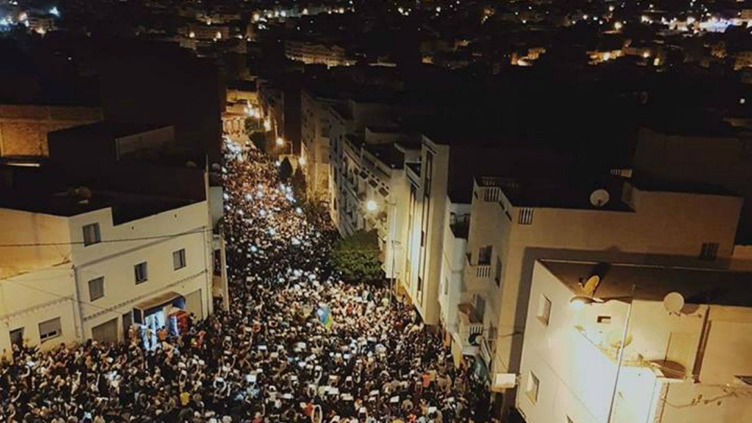 معتقلو حراك الريف يعلقون اضرابهم عن الطعام