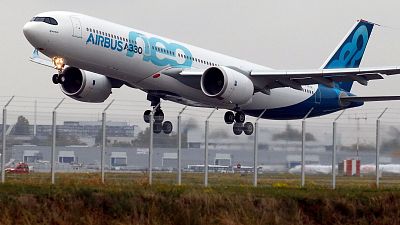 A330neo поднялся в воздух