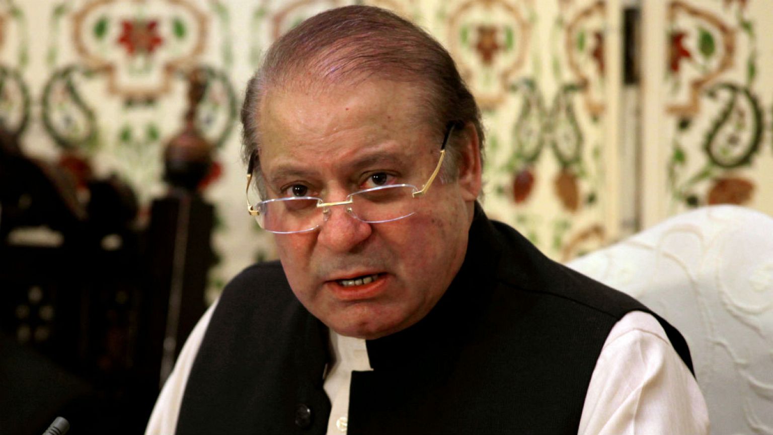 نواز شریف نخست وزیر سابق پاکستان و دختر و دامادش به فساد متهم شدند