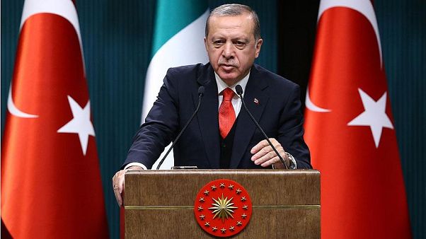 Erdoğan: Üç belediye başkanı daha istifa hazırlığı içinde Erdoğan: Üç belediye başkanı daha istifa hazırlığı içinde