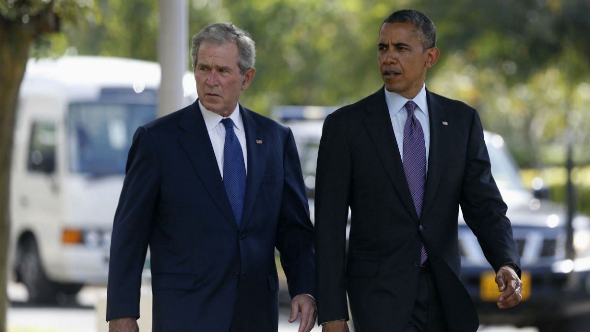 Obama volta à política e junta-se a Bush nas críticas a Trump