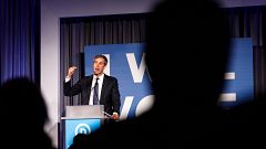 Image: Presidential candidate Beto O'Rourke speaks to a crowd at a Democrat