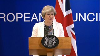 Brexit: Theresa May esce ottimista dal vertice UE