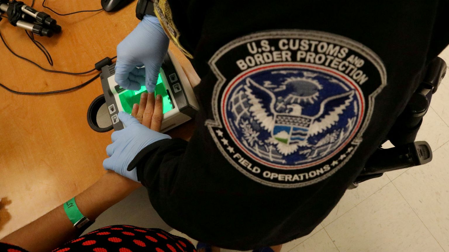 USA, sospeso il diritto all'aborto per una migrante 17enne senza documenti