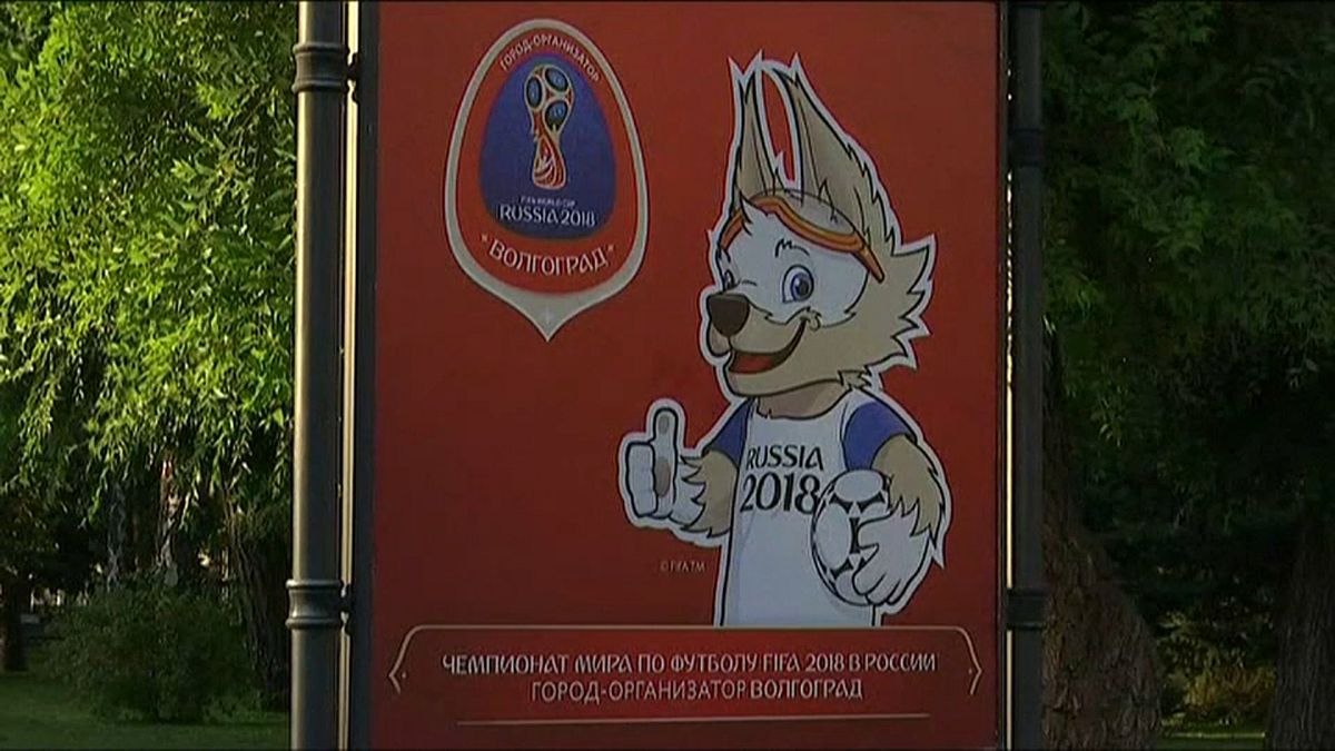Eski FIFA Başkanı Blatter 2018 Dünya Kupası için Rusya'ya gidecek