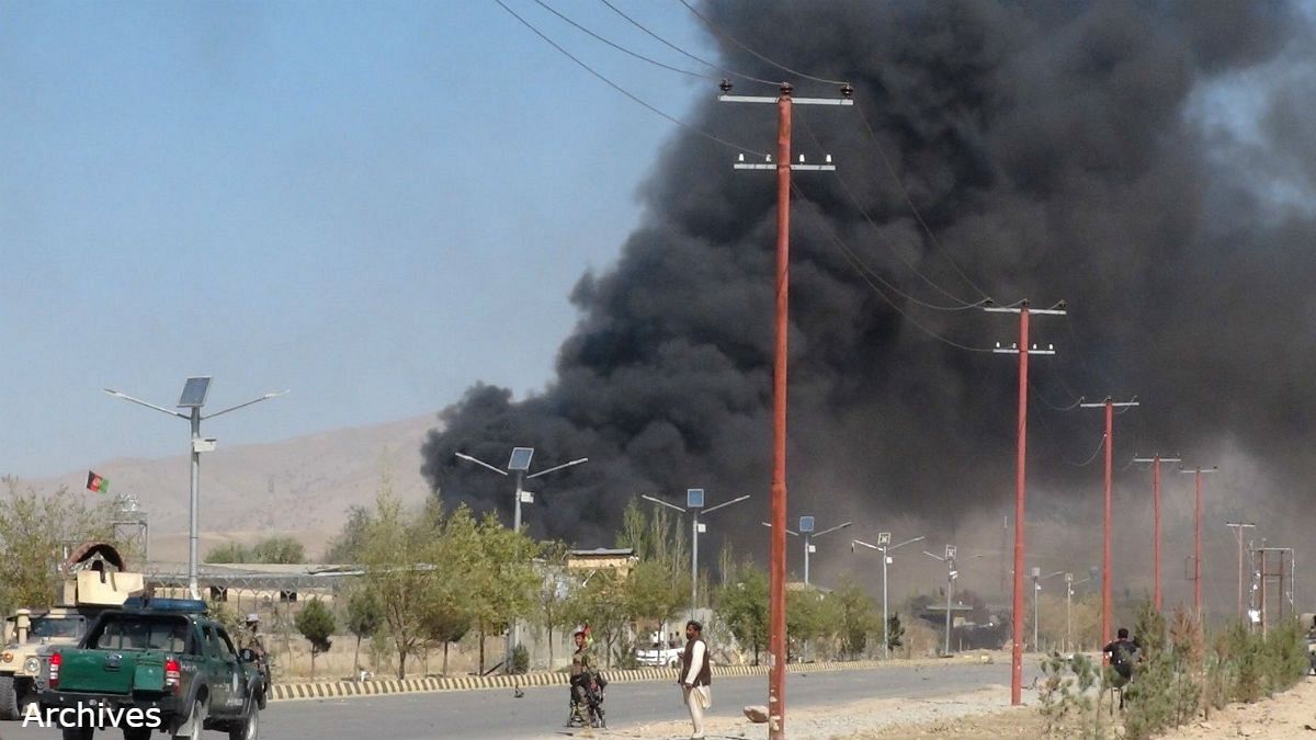 مقتل 15 جنديا في انفجار سيارة ملغومة في كابول