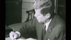 Στη δημοσιότητα απόρρητα έγγραφα για τη δολοφονία Κένεντι