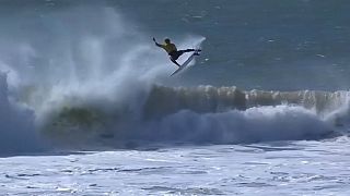 Surf em Supertubos: "Kikas" junta-se a JJ Florence e Gabriel Medina