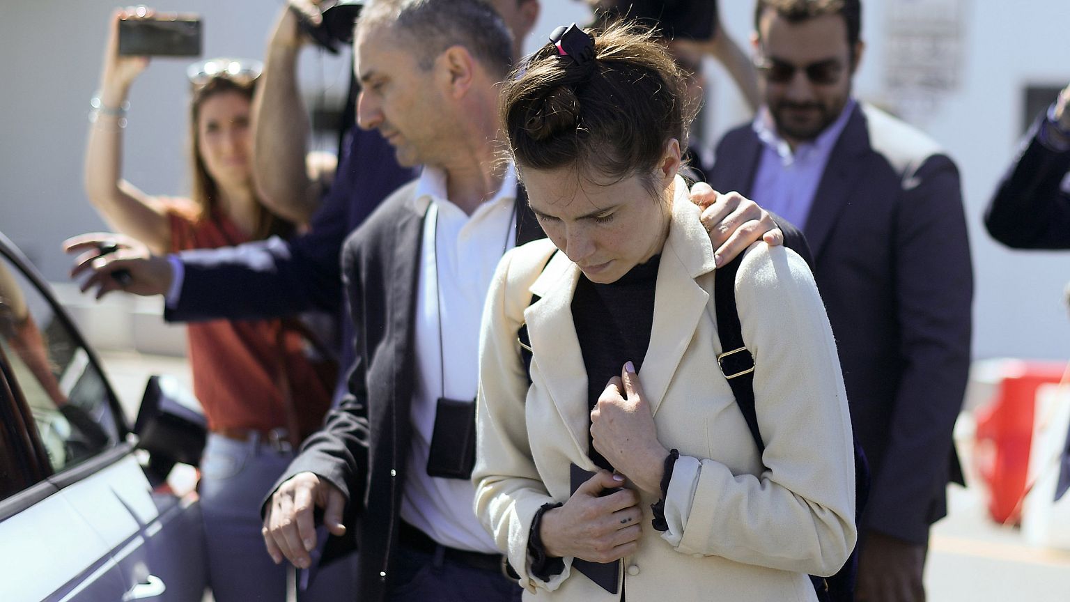 Image: Amanda Knox arrives at Milan's Linate airport