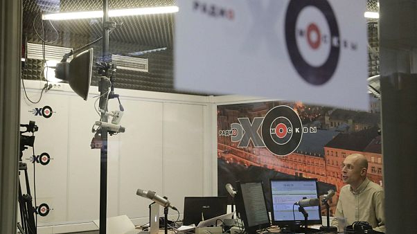 Animadora de rádio crítica do Kremlin esfaqueada na redação Animadora de rádio crítica do Kremlin esfaqueada na redação