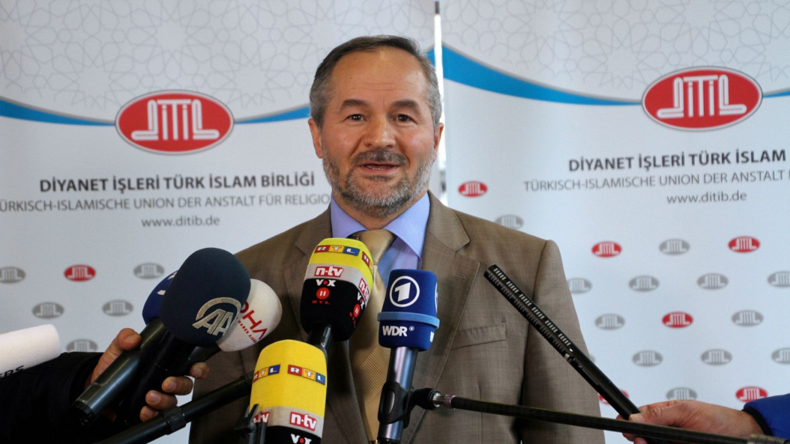 Alman Federal Mahkemesi'nden 'casus imam' kararı