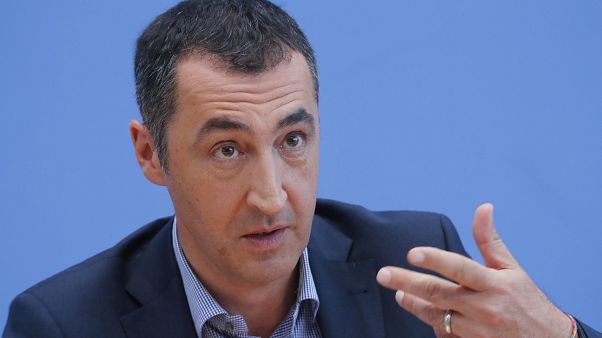 Türk asıllı Alman vekil Cem Özdemir'in bisikleti çalındı Türk asıllı Alman vekil Cem Özdemir'in bisikleti çalındı