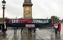 Protesto na visita oficial do presidente egípcio a França