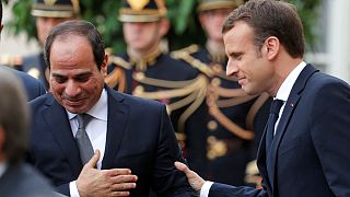 Macron Sisi'ye alçak gönüllülük gösterdi