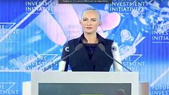 Ένα ρομπότ έγινε πολίτης της Σαουδικής Αραβίας (ΒΙΝΤΕΟ)