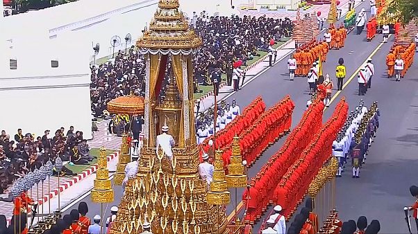 Tayland Kralı için 5 günlük cenaze töreni Tayland Kralı için 5 günlük cenaze töreni