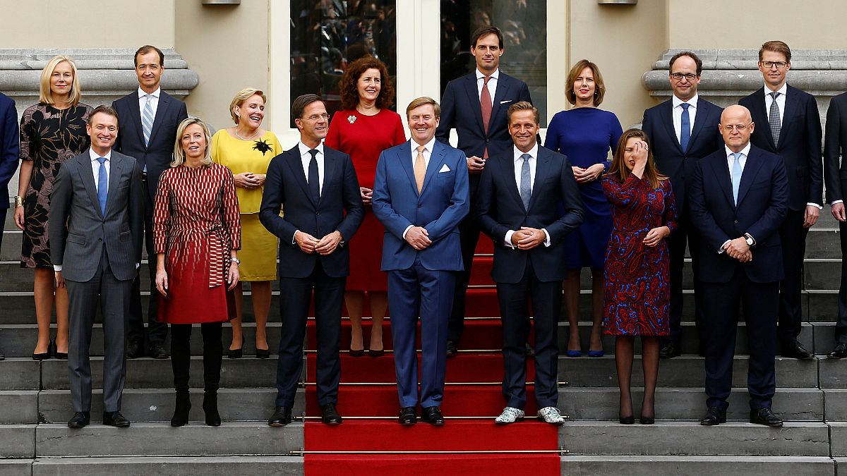 Beiktatták az új holland kormányt