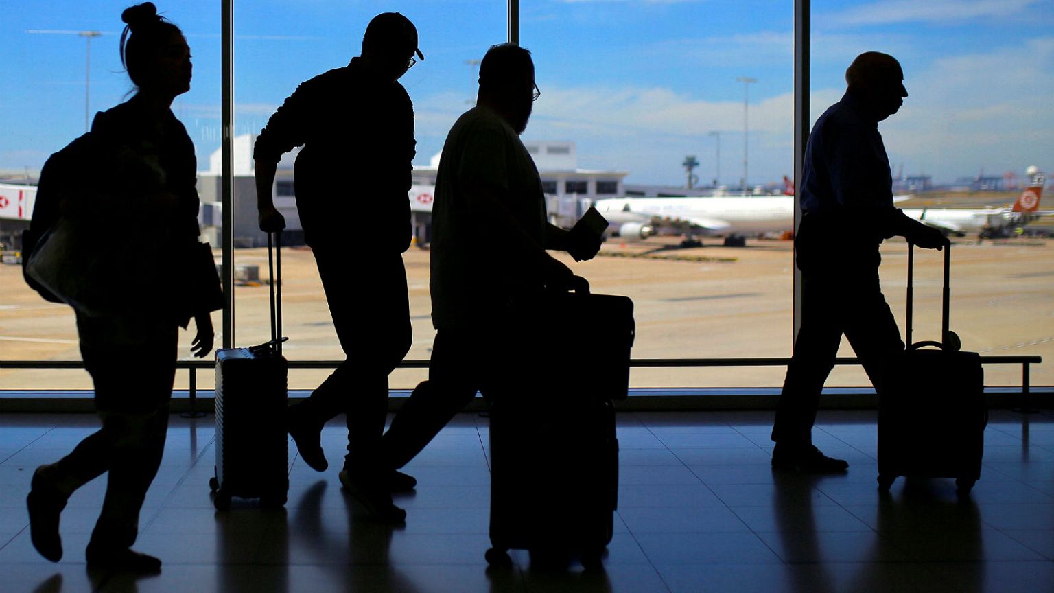 Από «κόσκινο» θα περνάνε όσοι ταξιδεύουν στην Ευρώπη