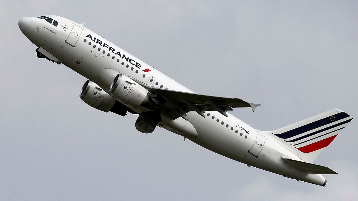 دعوى قضائية ضد طيران "ترانسافيا" بسبب خط رحلاتها بين باريس والداخلة