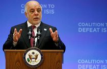 العبادي يأمر بتعليق العمليات العسكرية ضد الأكراد للسماح بنشر القوات عند المعابر