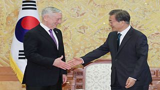 A Koreai-félszigeten az amerikai védelmi miniszter