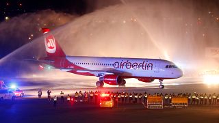 Air Berlin sagt Tschüss - mit Küsschen und Wut in 10 emotionalen Tweets