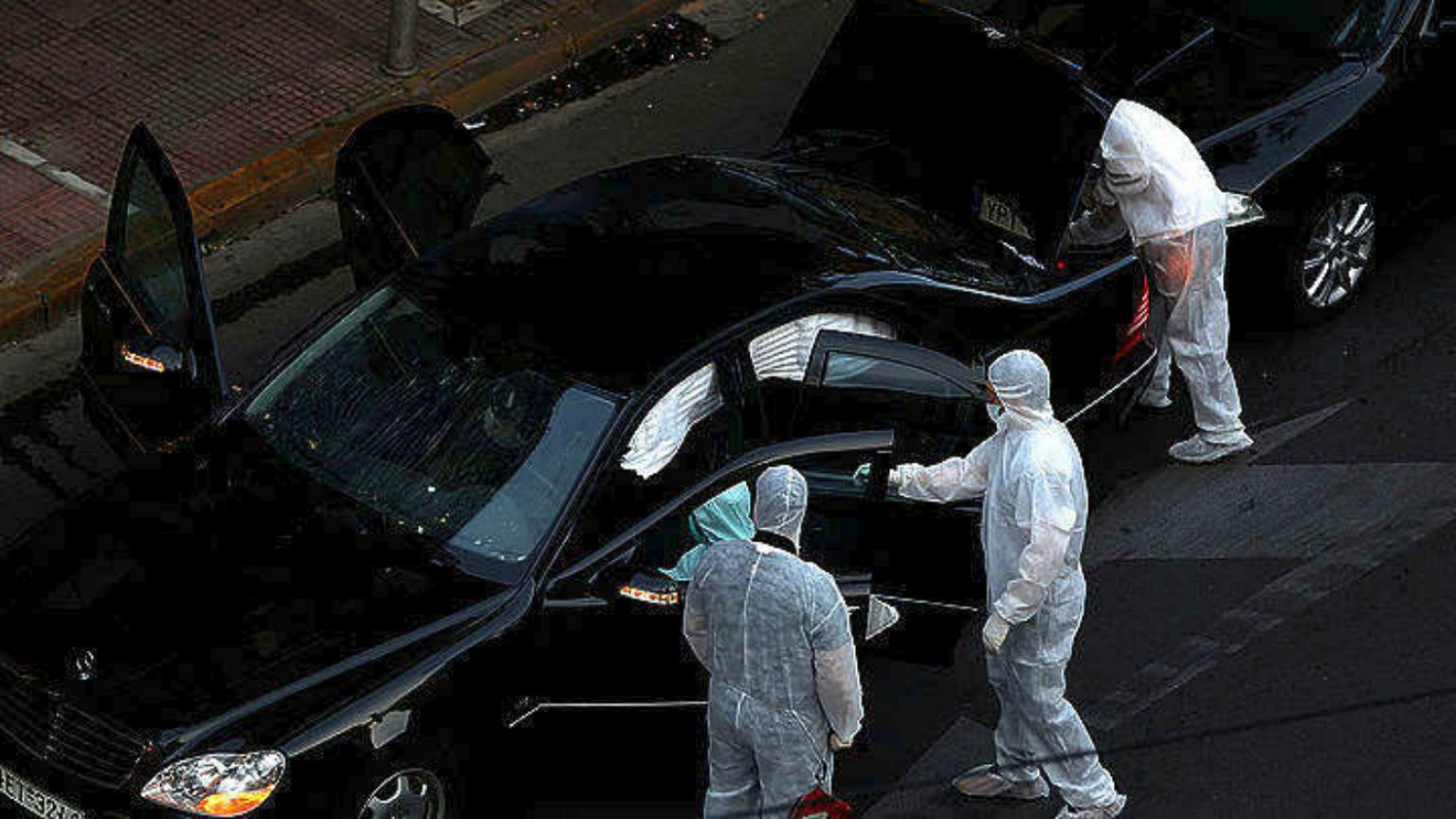 Σύλληψη στην Αθήνα για τα «τρομοδέματα» σε Παπαδήμο, Σόιμπλε και ΔΝΤ