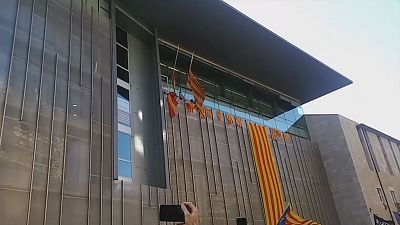 В Жироне спущены испанские флаги