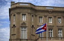 كوبا تسهل سفر مواطنيها الأمريكيين وتنكر "الهجمات الصوتية"