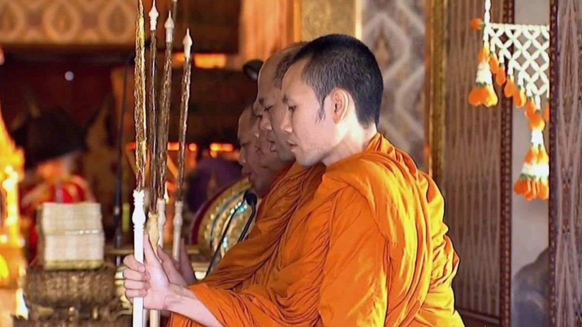 Tayland Kralı son yolculuğuna uğurlandı