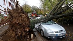 #Herwart: Sturm, Fluten und keine Bahn - 10 der besten Tweets