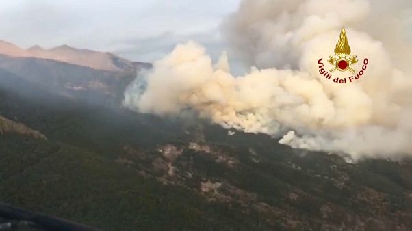 Arde el noroeste de Italia Arde el noroeste de Italia