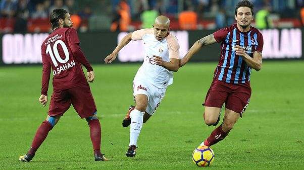 Galatasaray ilk mağlubiyetini Trabzon deplasmanında aldı Galatasaray ilk mağlubiyetini Trabzon deplasmanında aldı