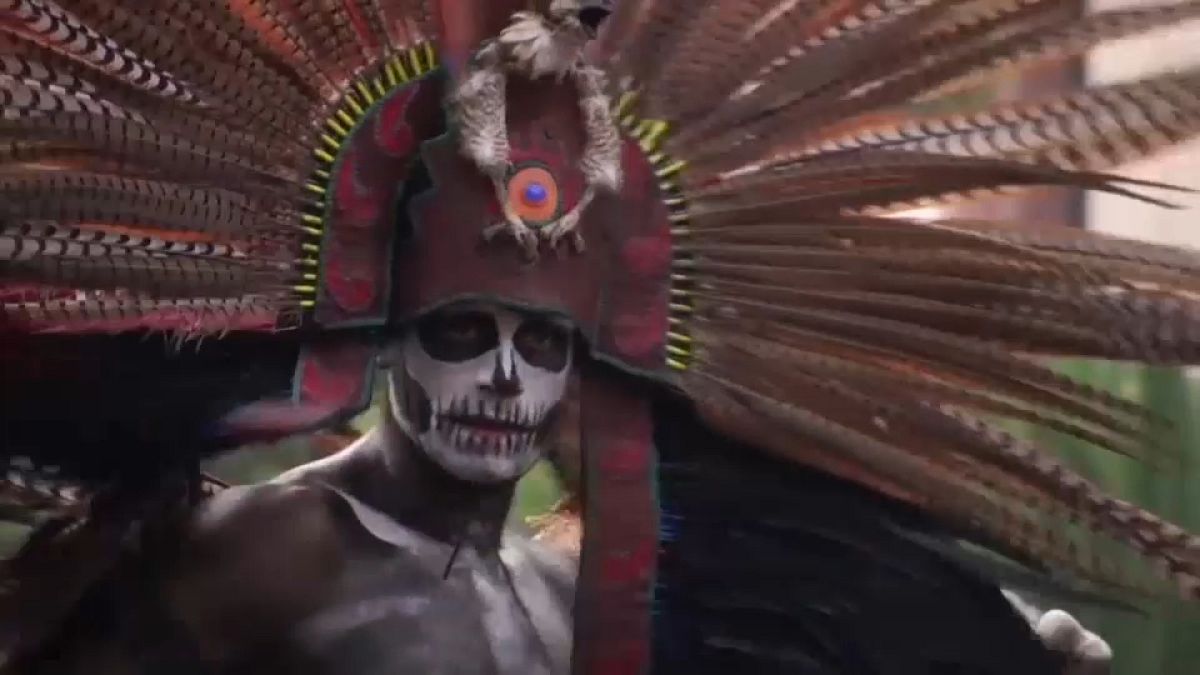 Vidáman ünneplik a halottak napját Mexikóban