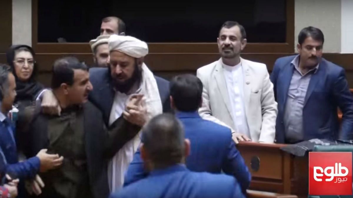 بحث در مجلس سنای افغانستان به درگیری فیزیکی کشید