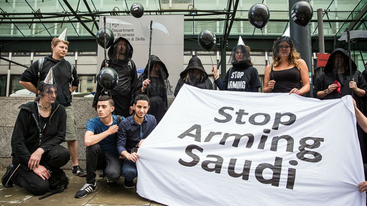 نمایندگان پارلمان اروپا به موگرینی: فروش اسلحه به عربستان را ممنوع کنید